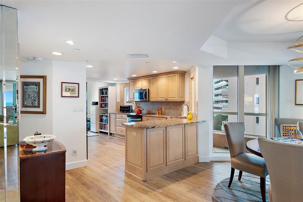 For Rent: $5,000 (2 beds, 2 baths, 2005 Square Feet)
