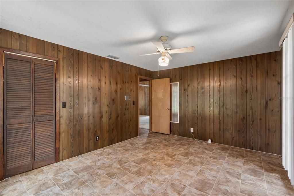 Active With Contract: $450,000 (3 beds, 1 baths, 1456 Square Feet)