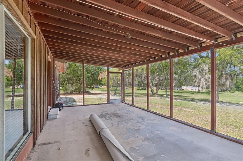 Active With Contract: $450,000 (3 beds, 1 baths, 1456 Square Feet)