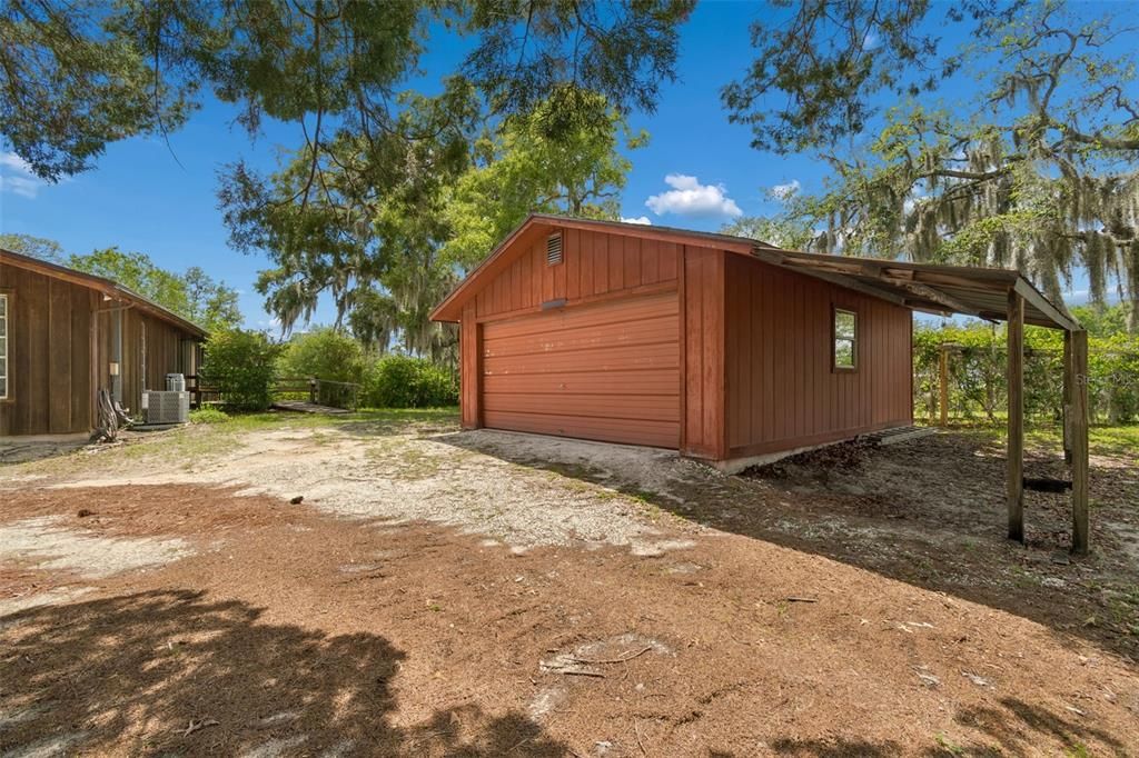 Active With Contract: $450,000 (3 beds, 1 baths, 1456 Square Feet)