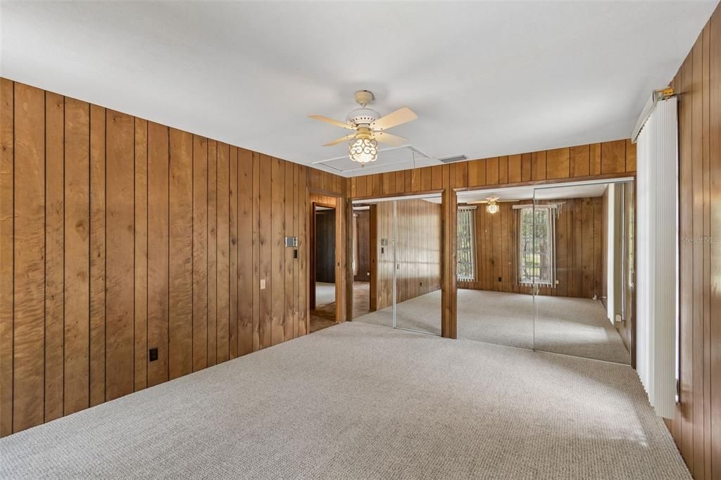 Active With Contract: $450,000 (3 beds, 1 baths, 1456 Square Feet)
