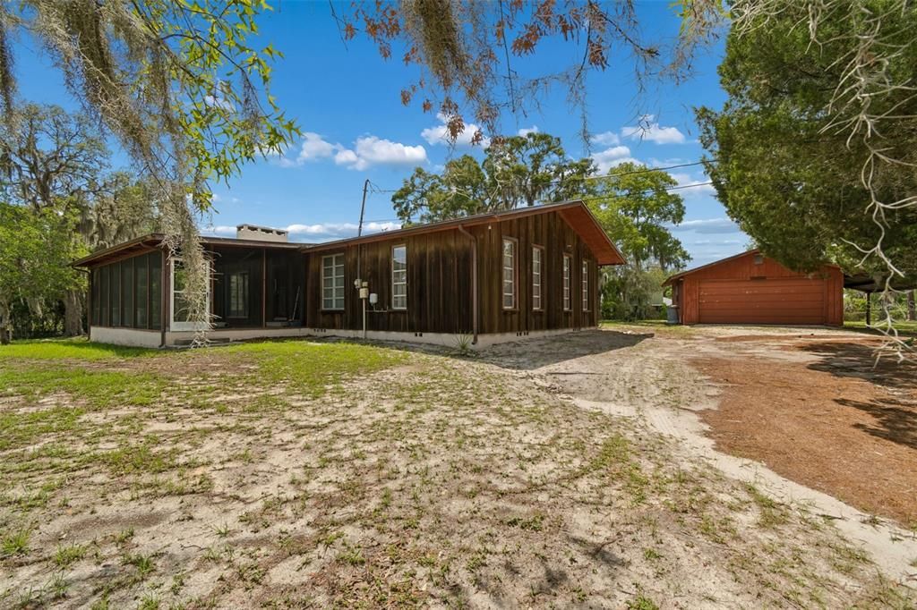 Active With Contract: $450,000 (3 beds, 1 baths, 1456 Square Feet)