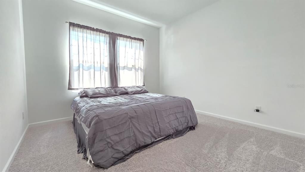 En Renta: $2,850 (4 camas, 2 baños, 1910 Pies cuadrados)