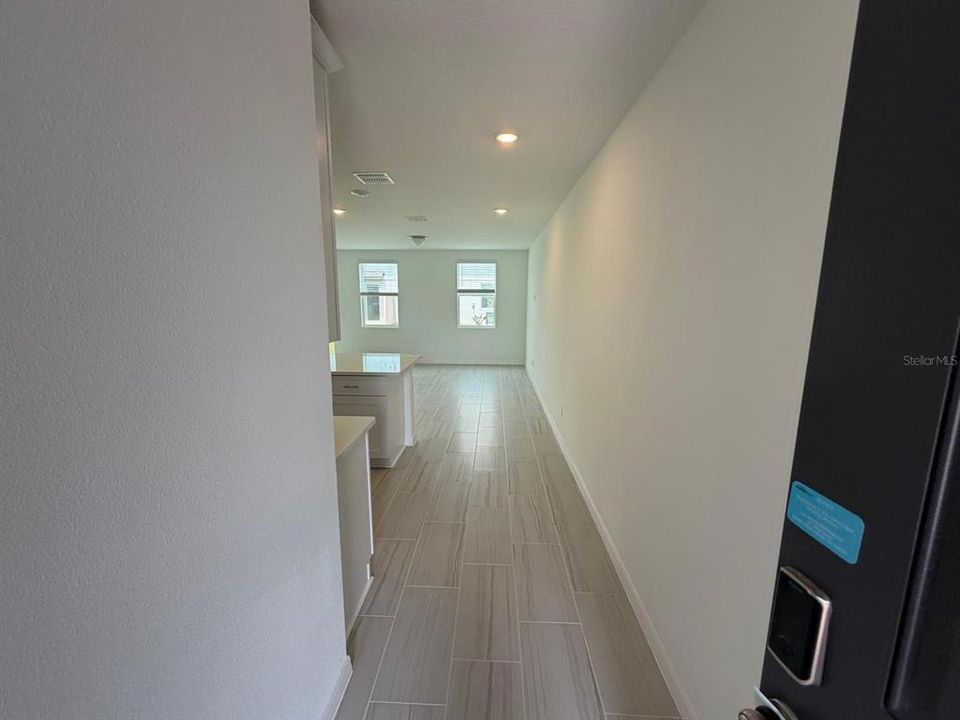 For Rent: $2,400 (3 beds, 2 baths, 1566 Square Feet)