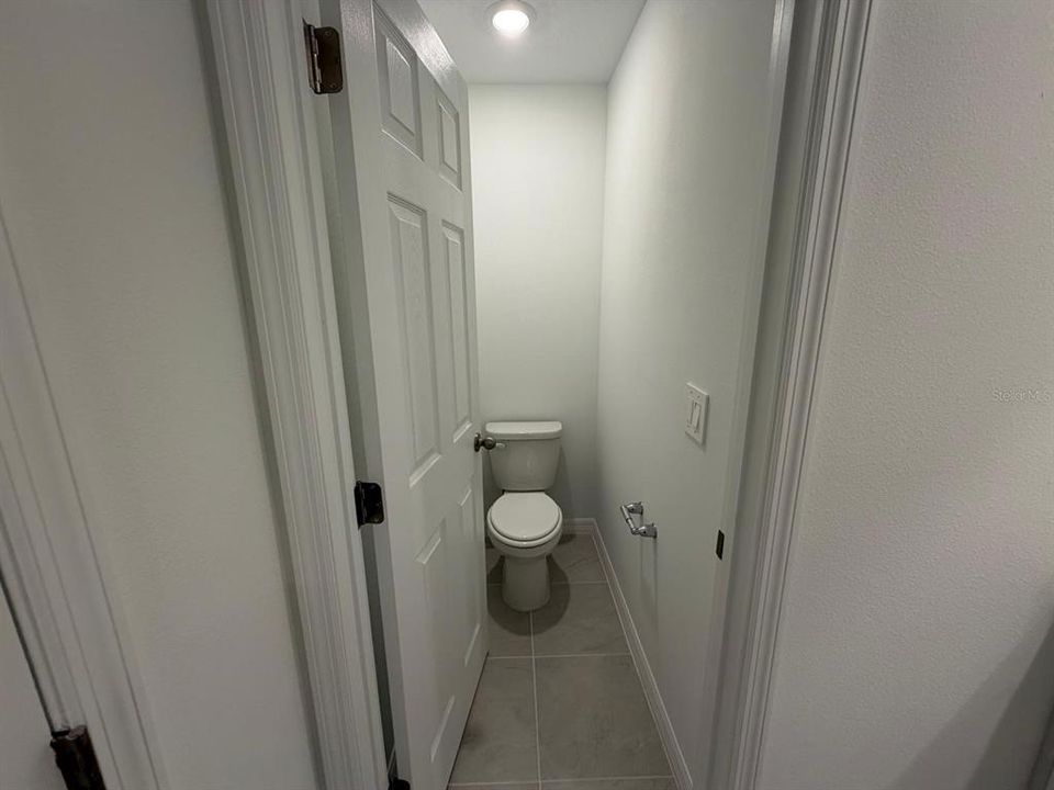 For Rent: $2,400 (3 beds, 2 baths, 1566 Square Feet)