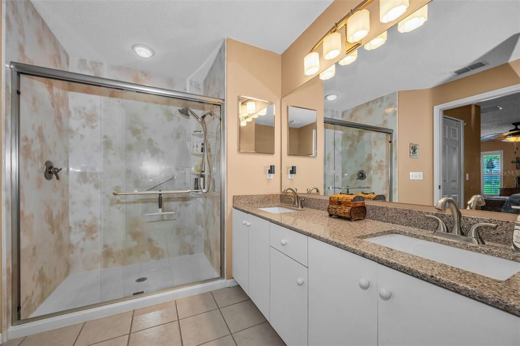 En Venta: $370,000 (2 camas, 2 baños, 1655 Pies cuadrados)