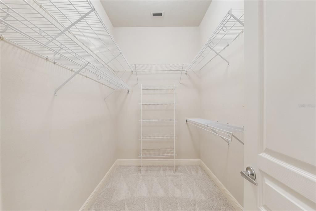 En Venta: $799,900 (5 camas, 3 baños, 3477 Pies cuadrados)