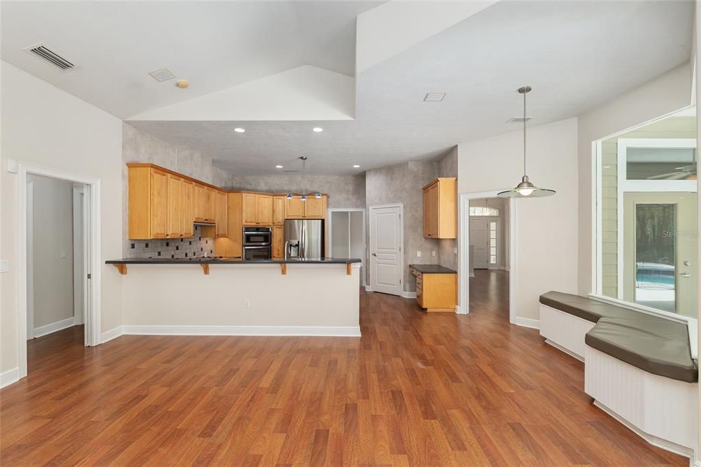En Venta: $799,900 (5 camas, 3 baños, 3477 Pies cuadrados)