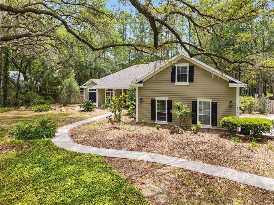 En Venta: $799,900 (5 camas, 3 baños, 3477 Pies cuadrados)