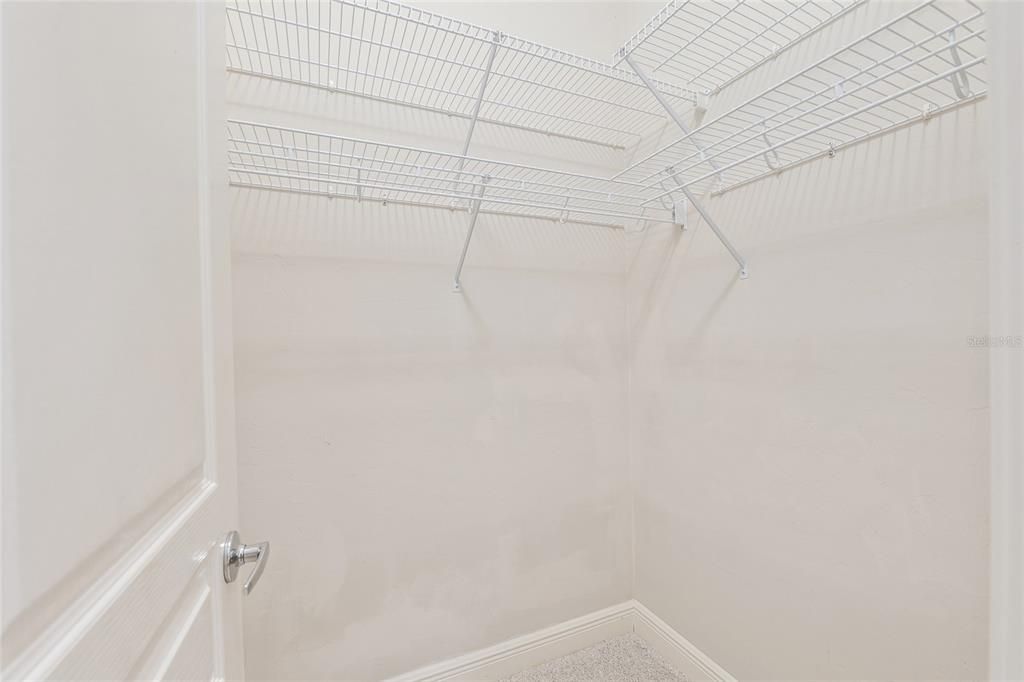 En Venta: $799,900 (5 camas, 3 baños, 3477 Pies cuadrados)