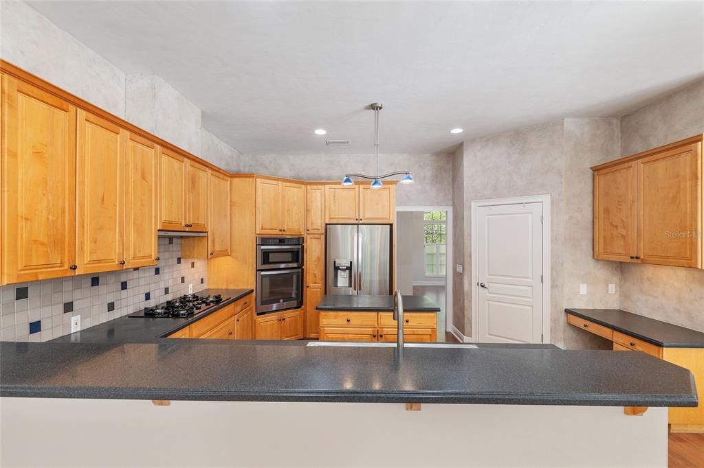 En Venta: $799,900 (5 camas, 3 baños, 3477 Pies cuadrados)