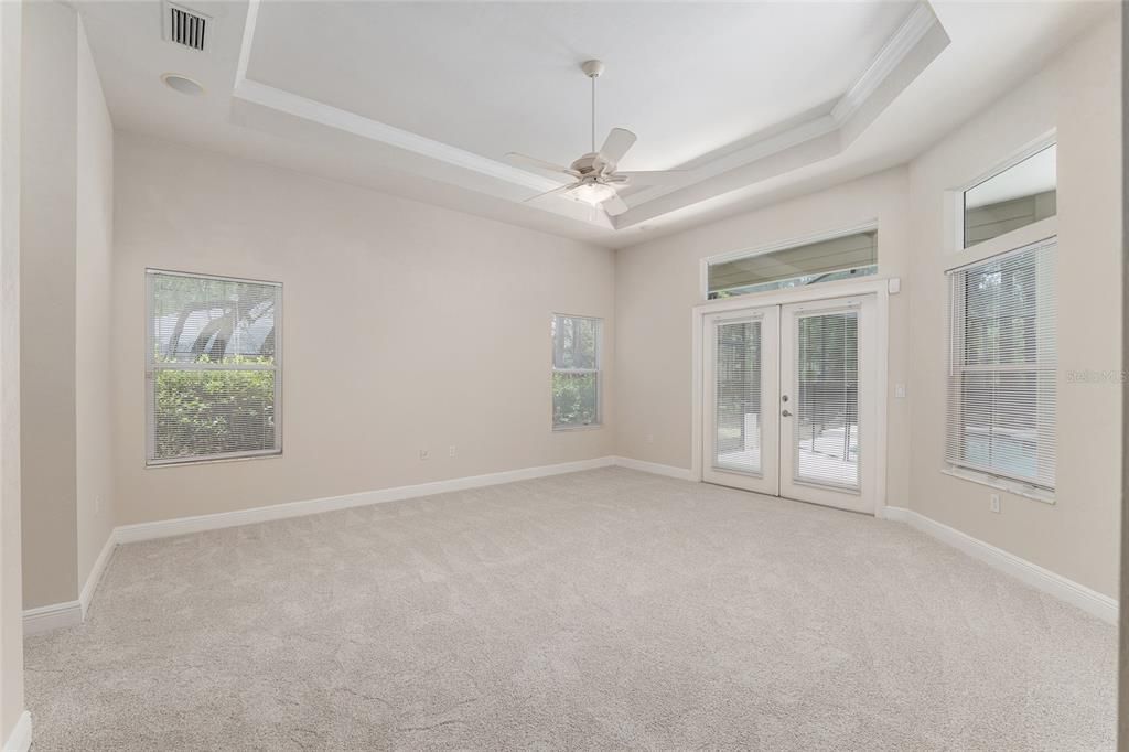 En Venta: $799,900 (5 camas, 3 baños, 3477 Pies cuadrados)