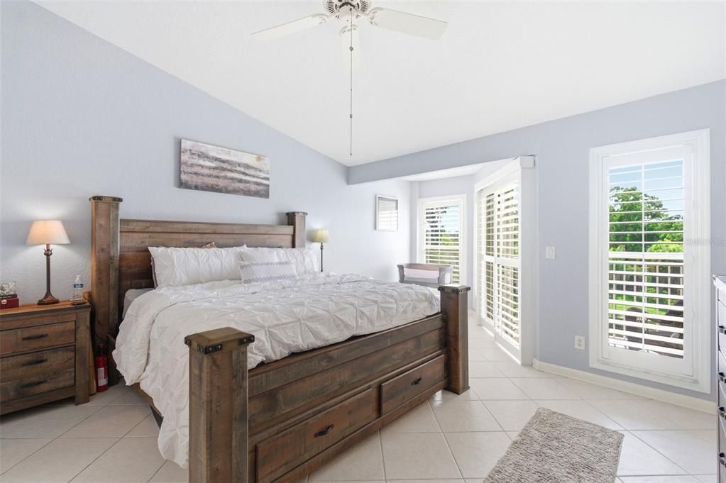 For Sale: $475,000 (3 beds, 3 baths, 1834 Square Feet)