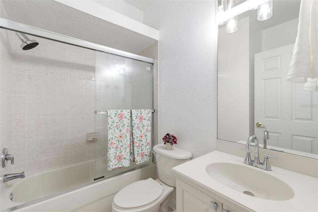For Sale: $475,000 (3 beds, 3 baths, 1834 Square Feet)