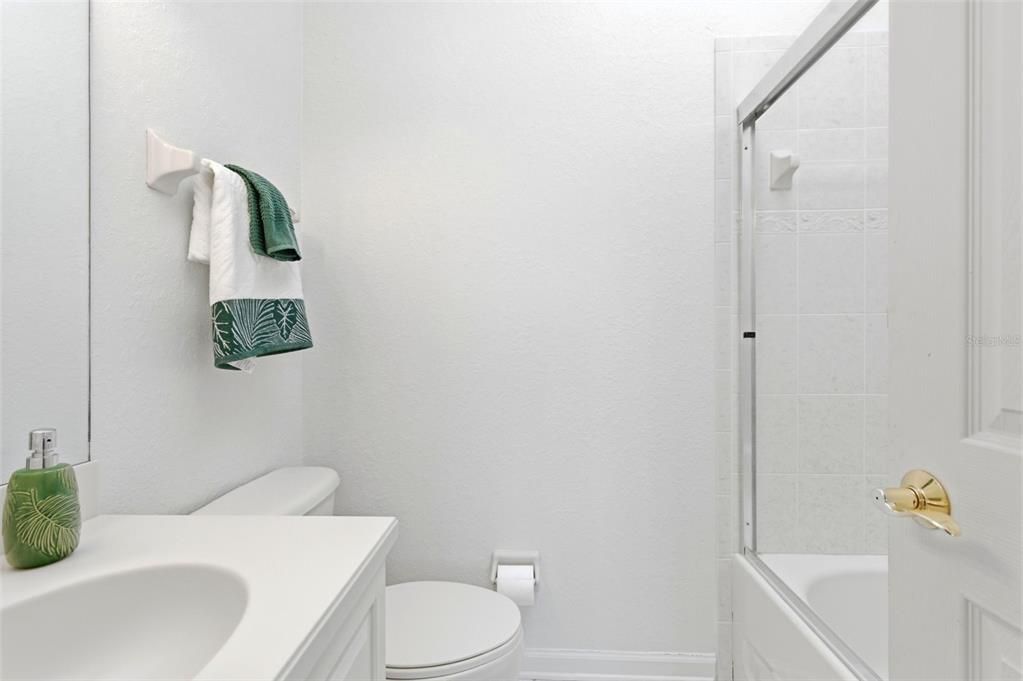 For Sale: $475,000 (3 beds, 3 baths, 1834 Square Feet)