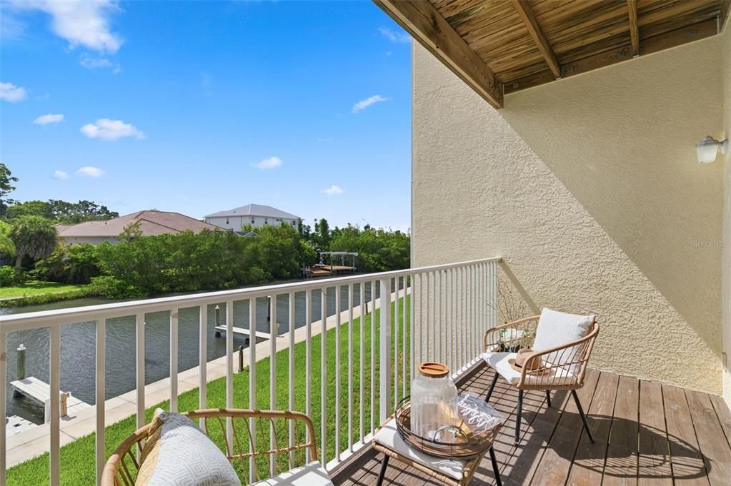 For Sale: $475,000 (3 beds, 3 baths, 1834 Square Feet)