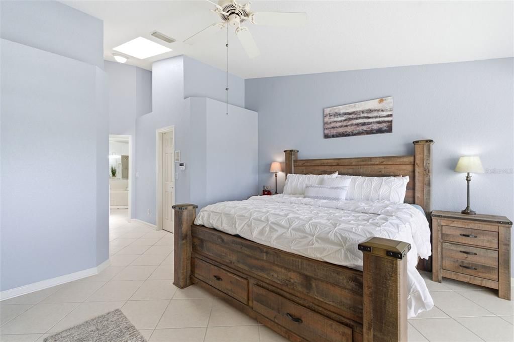 For Sale: $475,000 (3 beds, 3 baths, 1834 Square Feet)