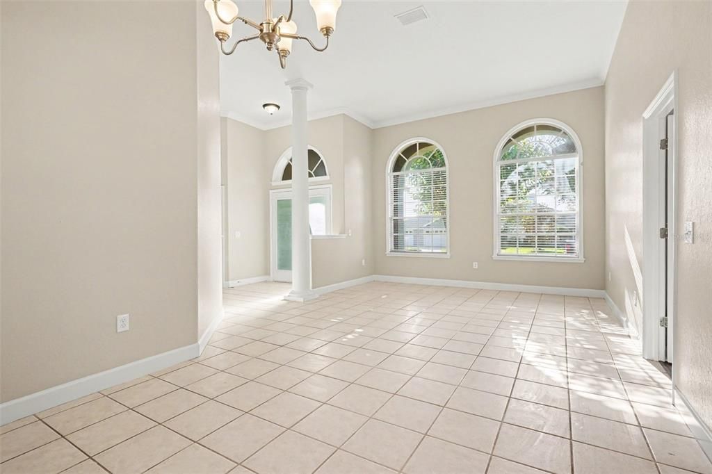 For Sale: $499,900 (4 beds, 2 baths, 2316 Square Feet)
