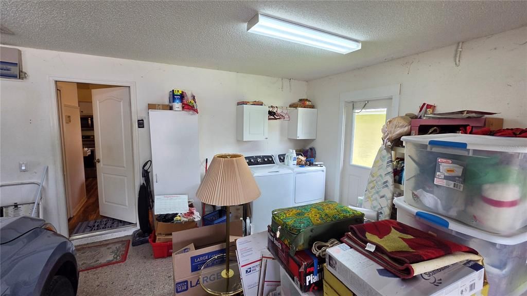 For Sale: $385,000 (4 beds, 2 baths, 1864 Square Feet)