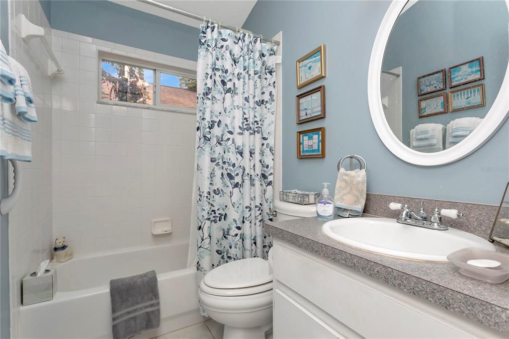 For Sale: $385,000 (4 beds, 2 baths, 1864 Square Feet)