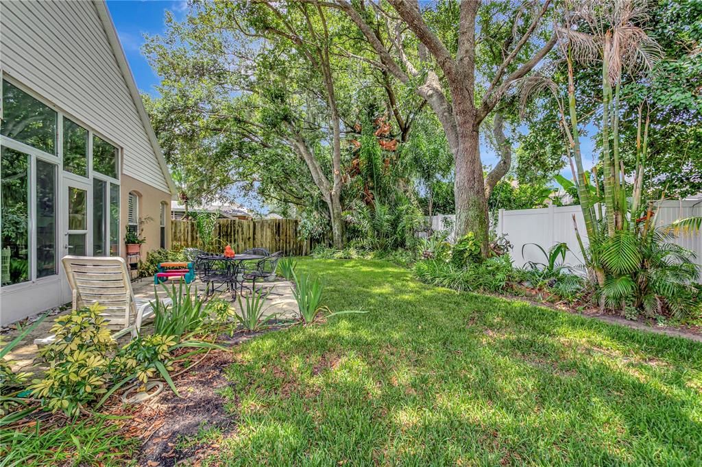 For Sale: $385,000 (4 beds, 2 baths, 1864 Square Feet)