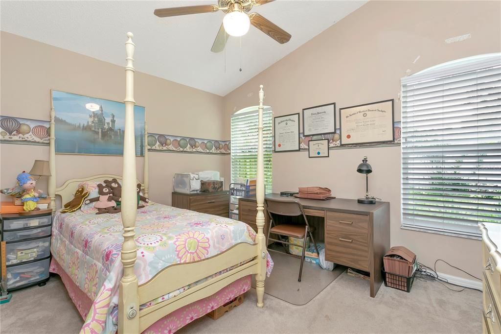 For Sale: $385,000 (4 beds, 2 baths, 1864 Square Feet)
