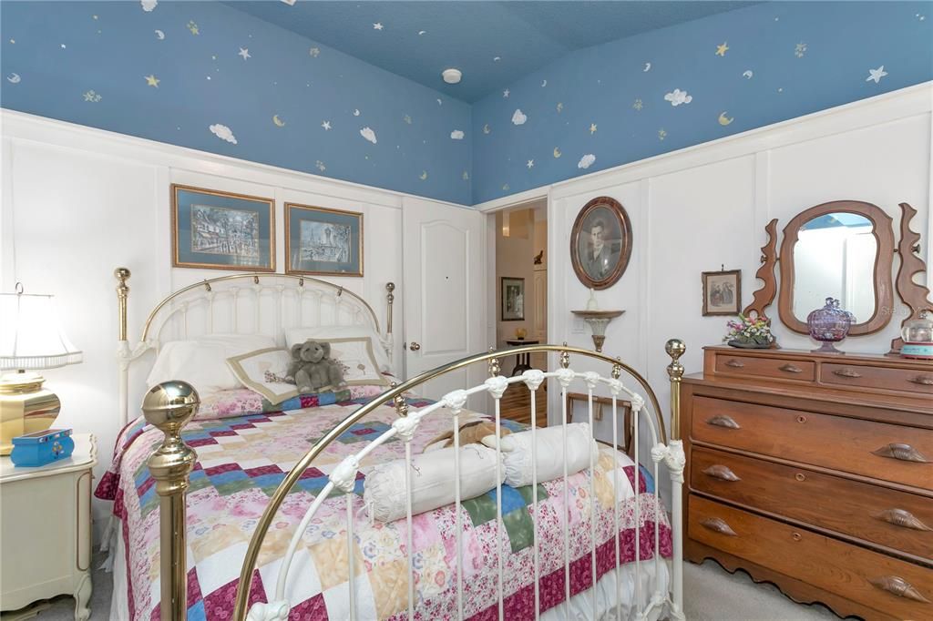 For Sale: $385,000 (4 beds, 2 baths, 1864 Square Feet)