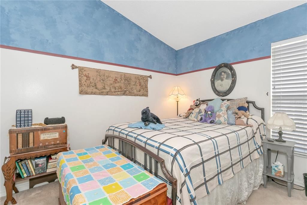 For Sale: $385,000 (4 beds, 2 baths, 1864 Square Feet)