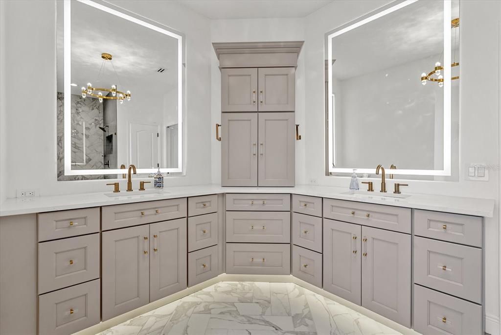 Active With Contract: $825,000 (3 beds, 3 baths, 2738 Square Feet)