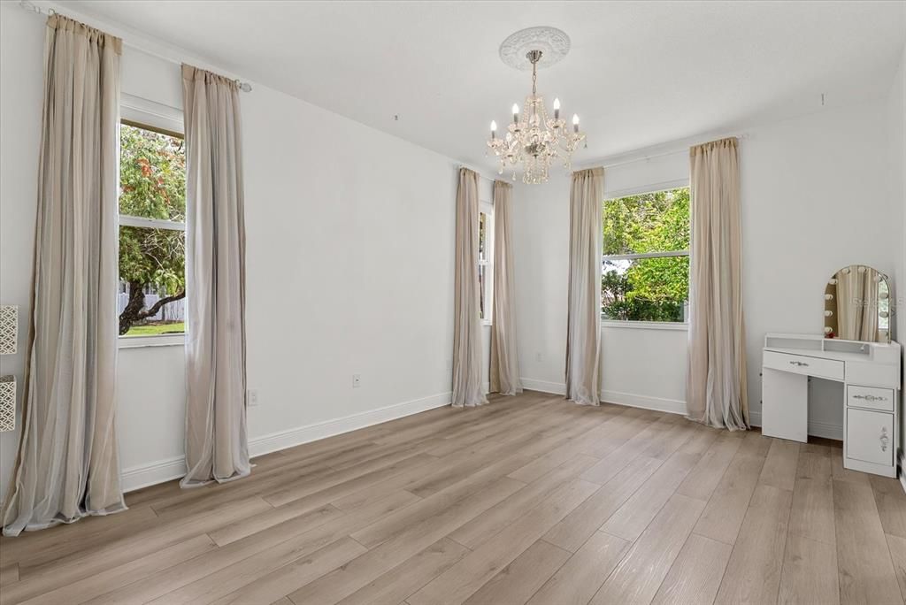 Active With Contract: $825,000 (3 beds, 3 baths, 2738 Square Feet)