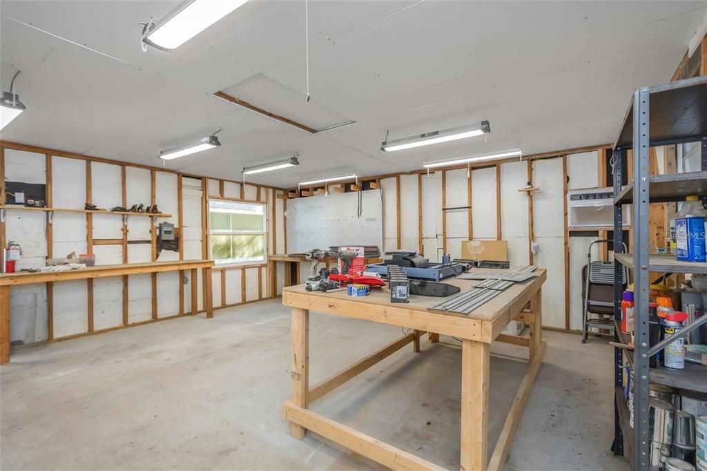 For Sale: $425,000 (3 beds, 2 baths, 1250 Square Feet)
