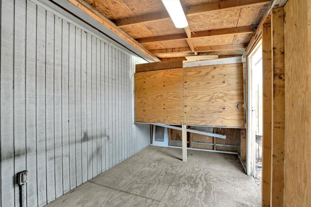 For Sale: $425,000 (3 beds, 2 baths, 1250 Square Feet)