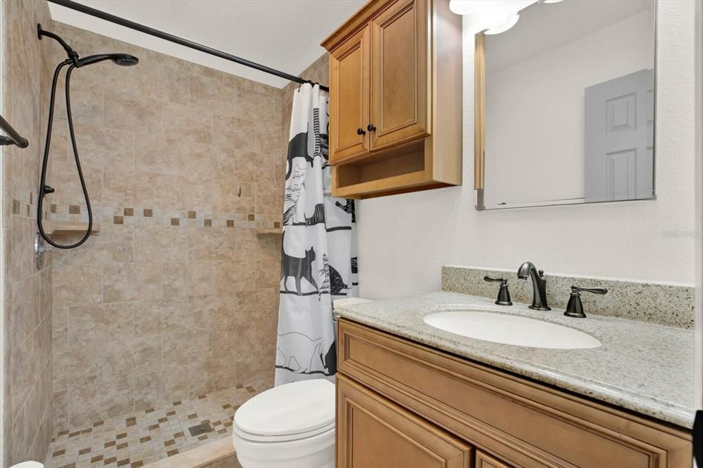 For Sale: $425,000 (3 beds, 2 baths, 1250 Square Feet)