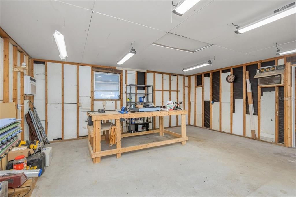 For Sale: $425,000 (3 beds, 2 baths, 1250 Square Feet)