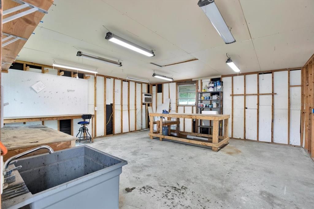For Sale: $425,000 (3 beds, 2 baths, 1250 Square Feet)