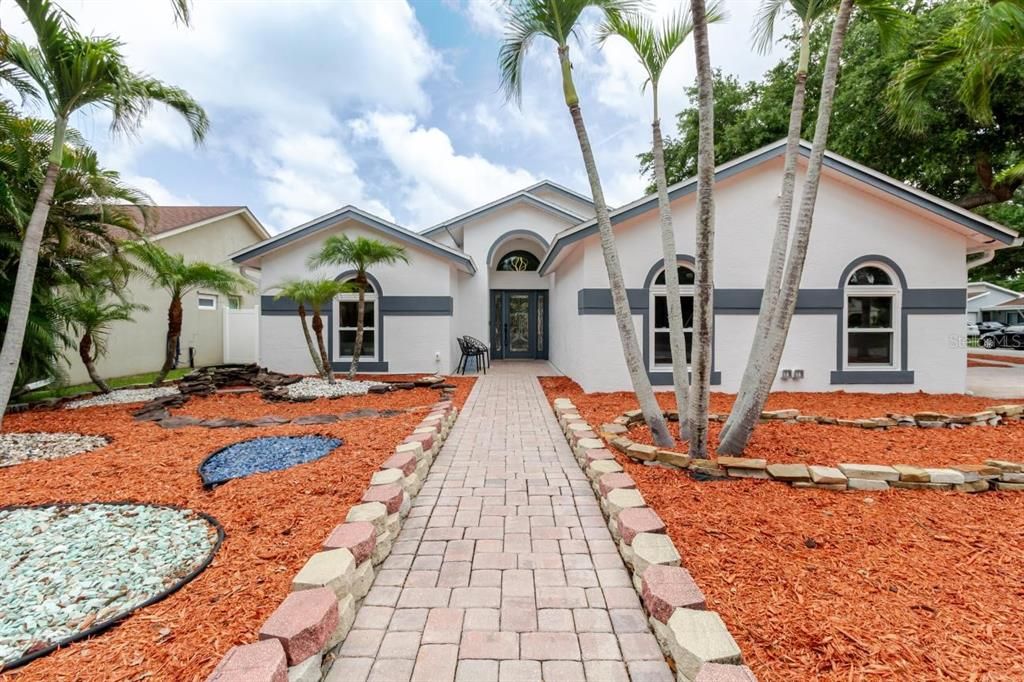 For Sale: $530,000 (3 beds, 2 baths, 1726 Square Feet)