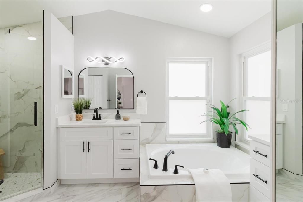 For Sale: $530,000 (3 beds, 2 baths, 1726 Square Feet)