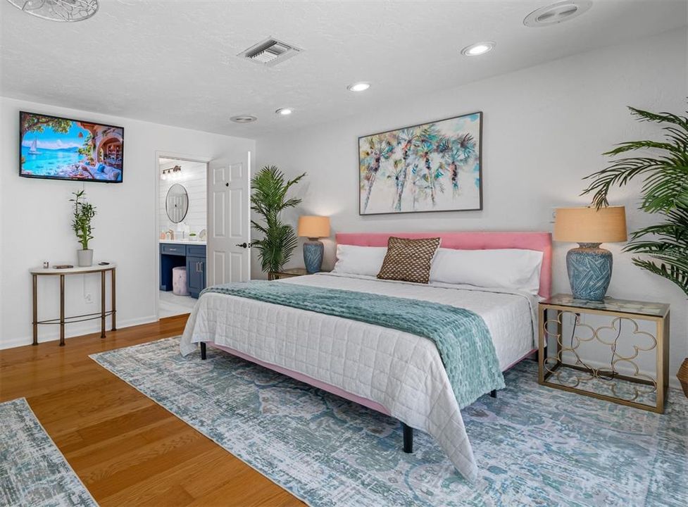 For Sale: $960,000 (4 beds, 3 baths, 2867 Square Feet)