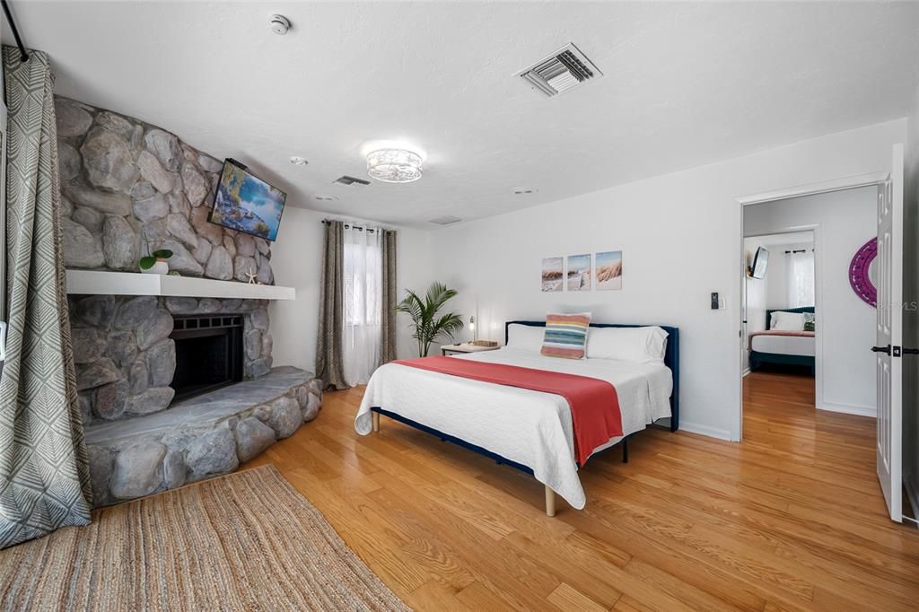 For Sale: $960,000 (4 beds, 3 baths, 2867 Square Feet)