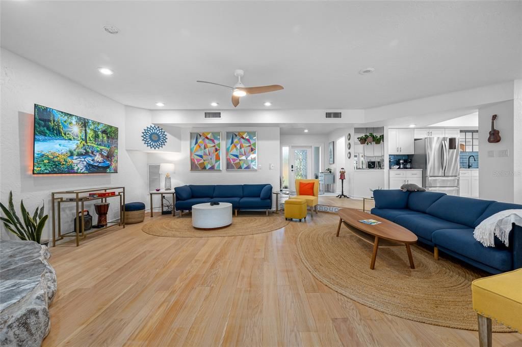 For Sale: $960,000 (4 beds, 3 baths, 2867 Square Feet)