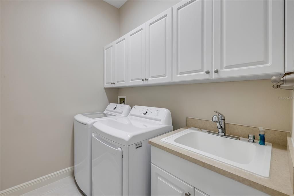 Active With Contract: $765,000 (4 beds, 3 baths, 2996 Square Feet)