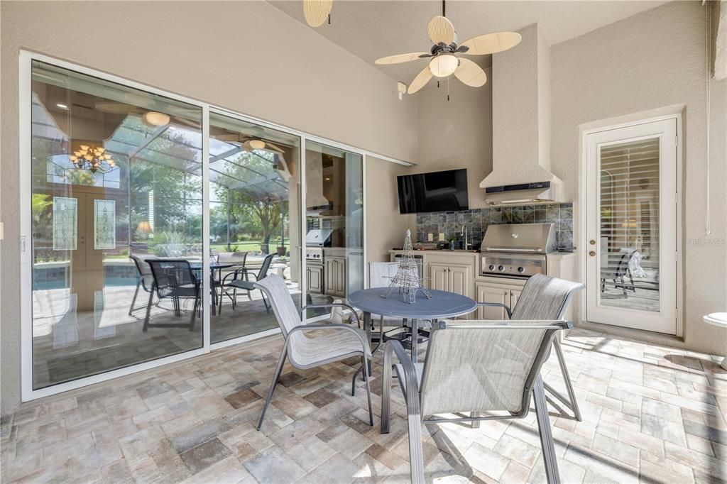 Active With Contract: $765,000 (4 beds, 3 baths, 2996 Square Feet)