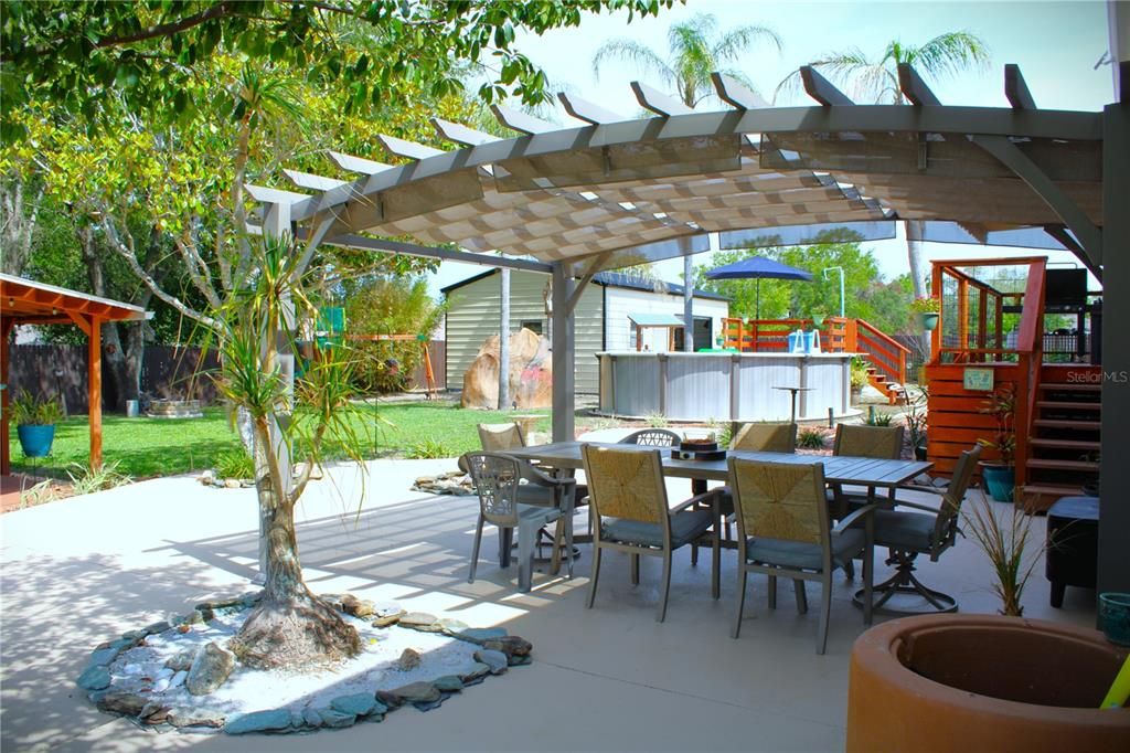 En Venta: $400,000 (4 camas, 2 baños, 2280 Pies cuadrados)