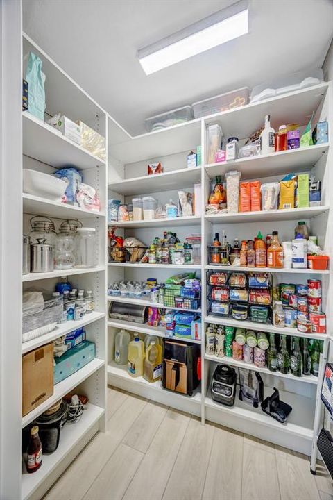 В аренду: $2,700 (4 спален, 2 ванн, 2226 Квадратных фут)