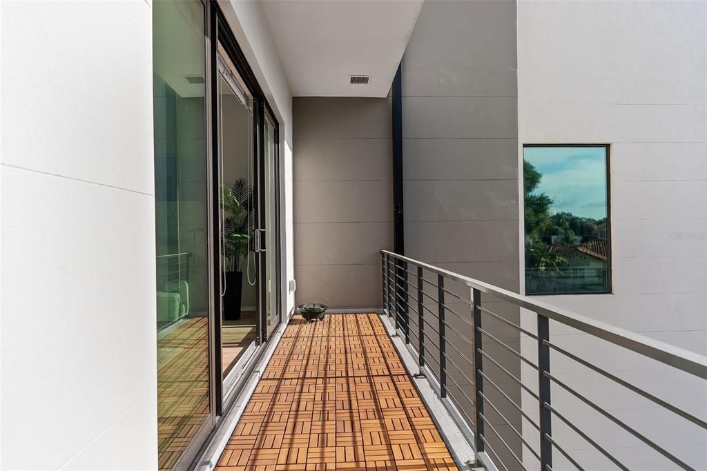 For Sale: $2,100,000 (3 beds, 3 baths, 3057 Square Feet)