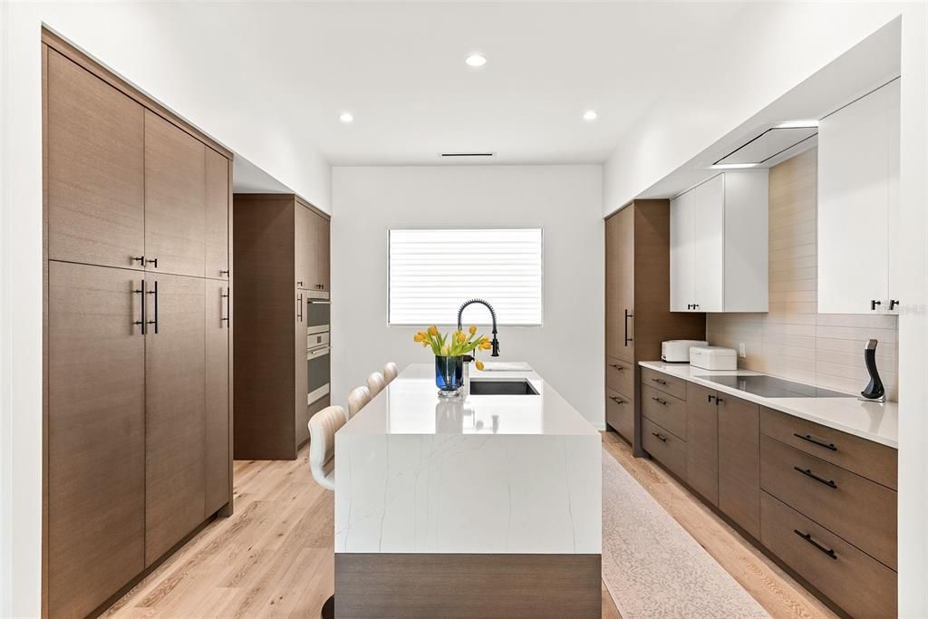 For Sale: $2,100,000 (3 beds, 3 baths, 3057 Square Feet)