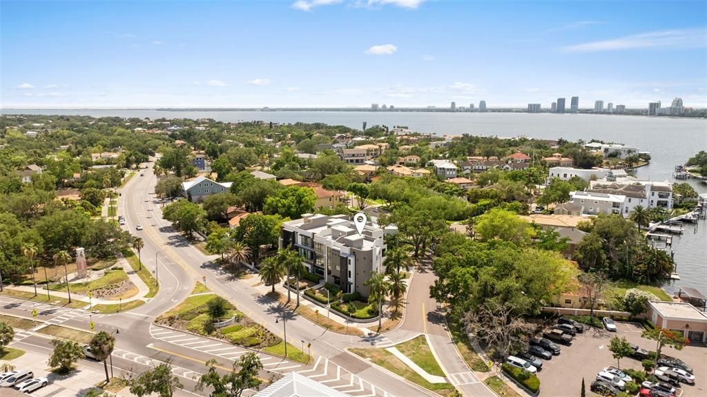 For Sale: $2,100,000 (3 beds, 3 baths, 3057 Square Feet)