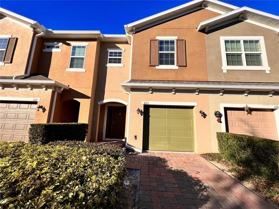For Rent: $2,249 (3 beds, 2 baths, 1644 Square Feet)
