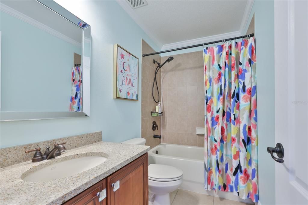 En Venta: $465,000 (4 camas, 2 baños, 2022 Pies cuadrados)
