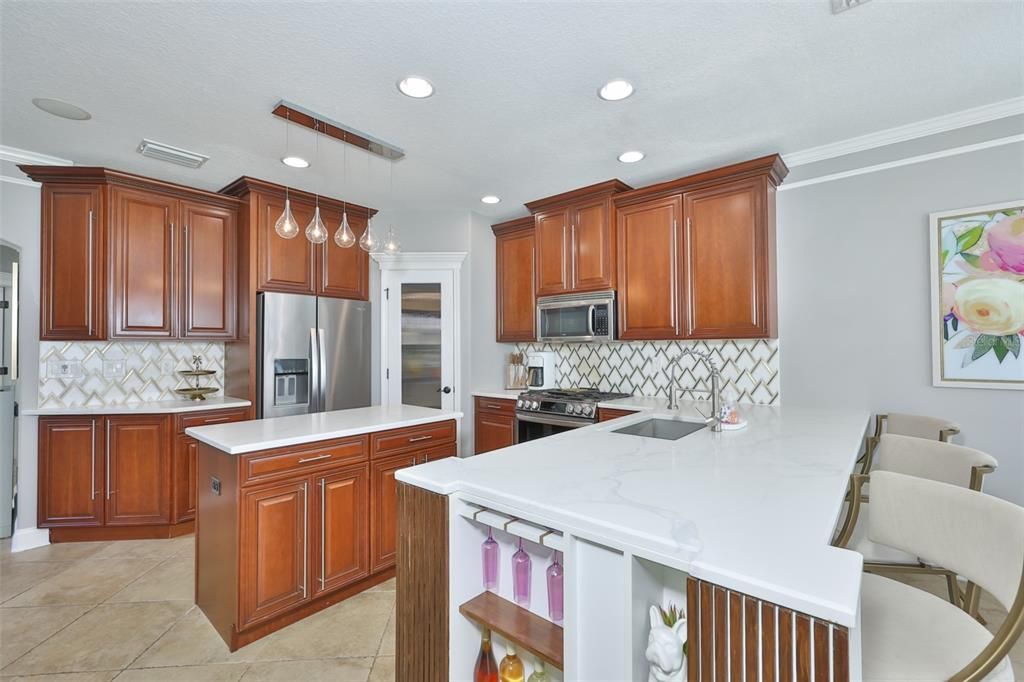 En Venta: $465,000 (4 camas, 2 baños, 2022 Pies cuadrados)